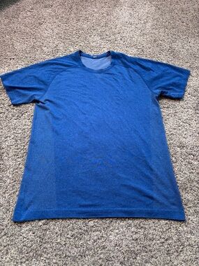 Lululemon Men’s Metal Vent Tech T-Shirt size medium